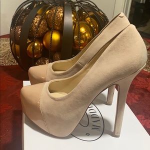 Steve Madden sued heels